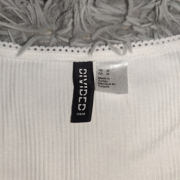 H&M Puff Shoulder Tee - Picture 3 of 5